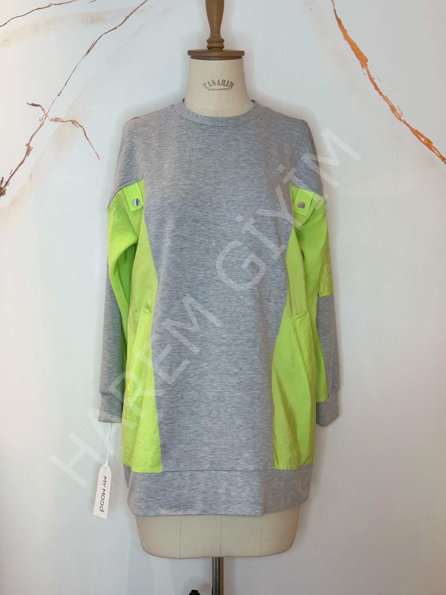 MOODBASIC SWEAT