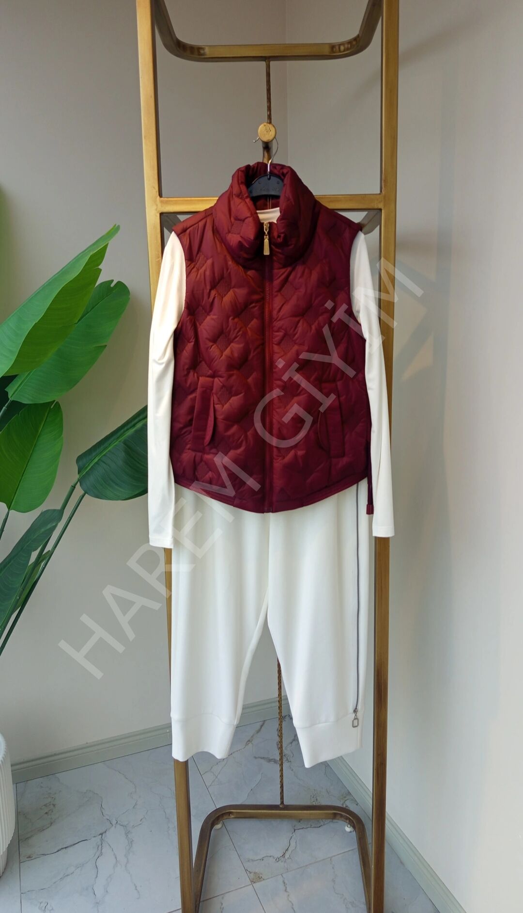 ON FASHION KAPİTONE YELEK