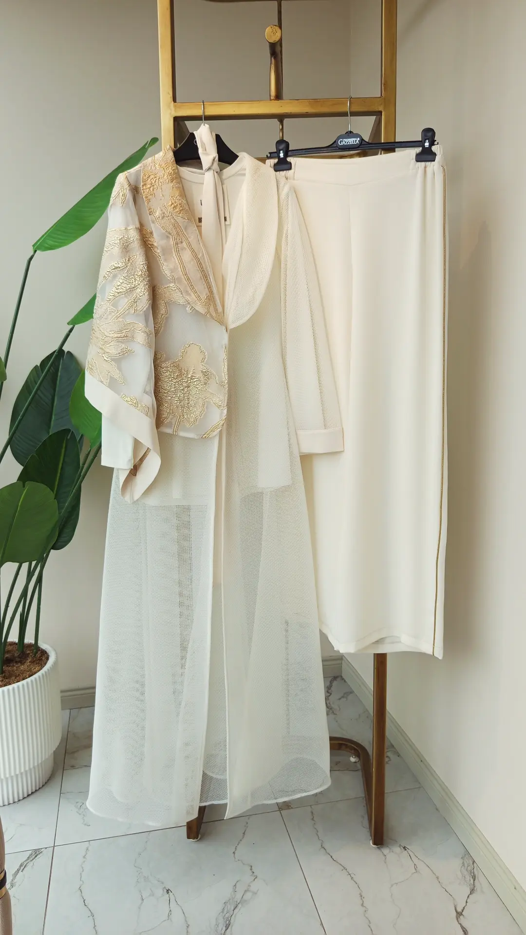 GAZELLA ÜÇLÜ TAKIM