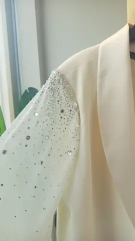 GAZELLA TAŞ DETAYLI İKİLİ TAKIM
