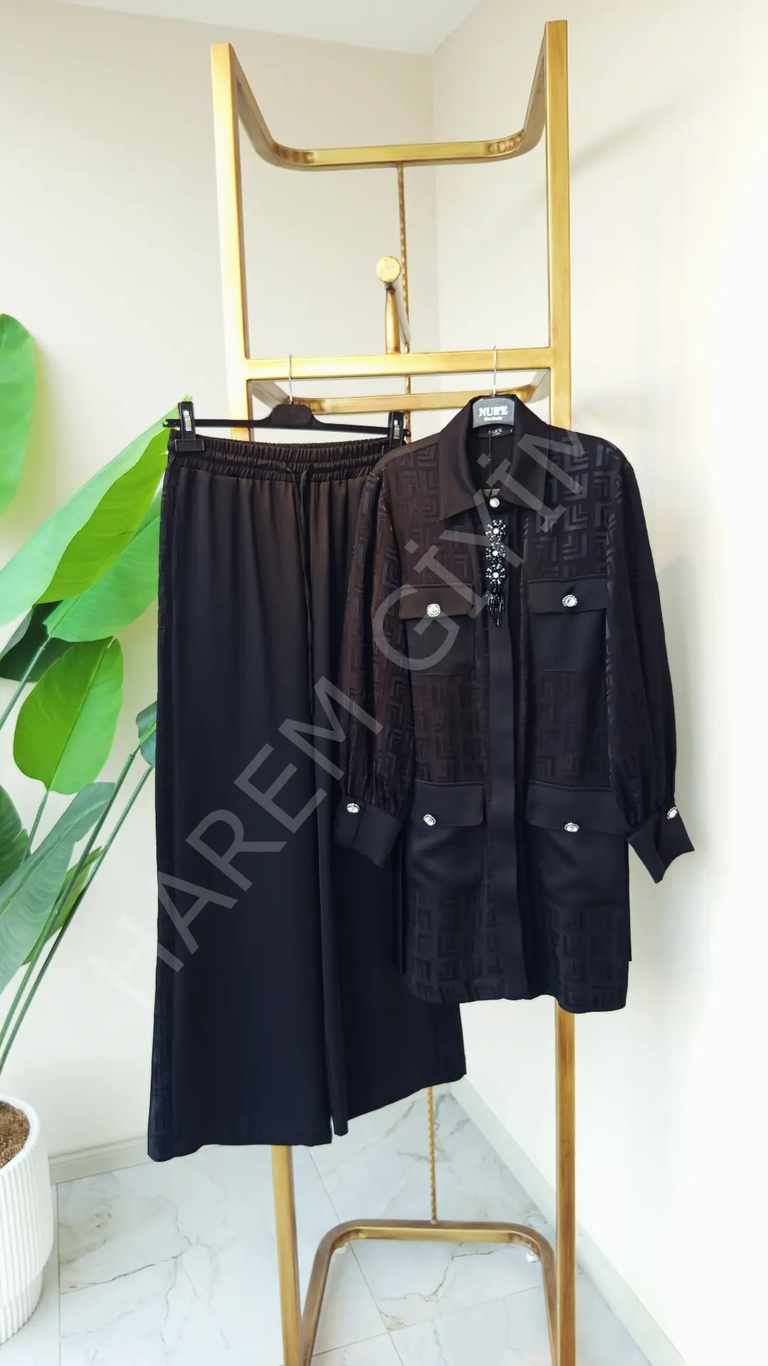 NURE JAKARLI İKİLİ TAKIM