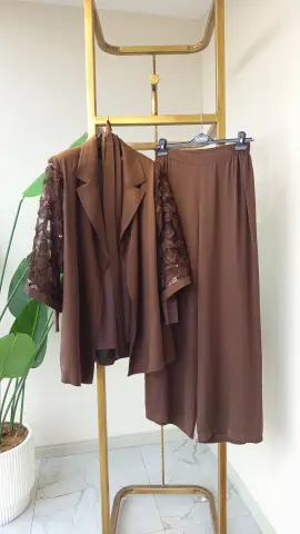 GAZELLA ÜÇLÜ KOLLARI ÇİÇEKLİ TAKIM