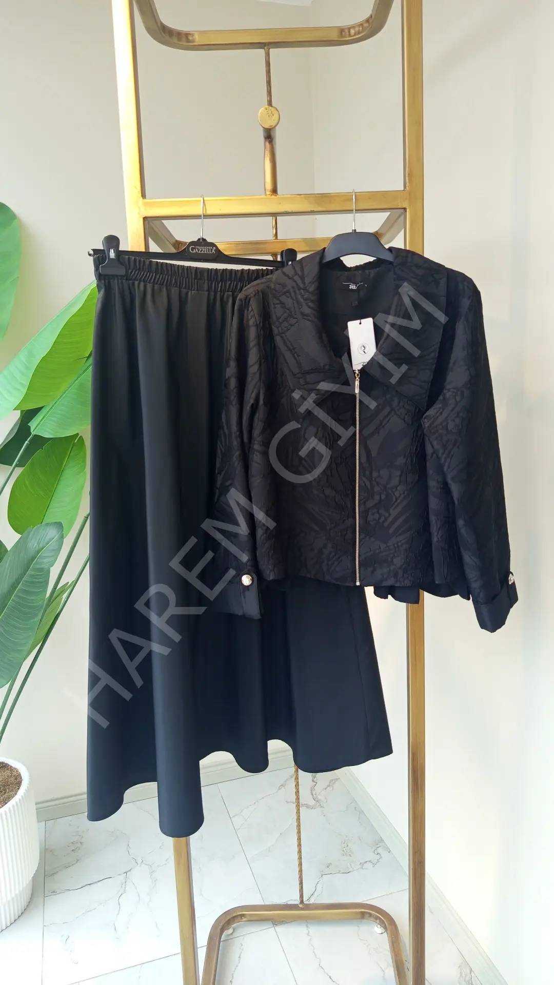 MY312 FERMUARLI JAKARLI ETEKLİ TAKIM