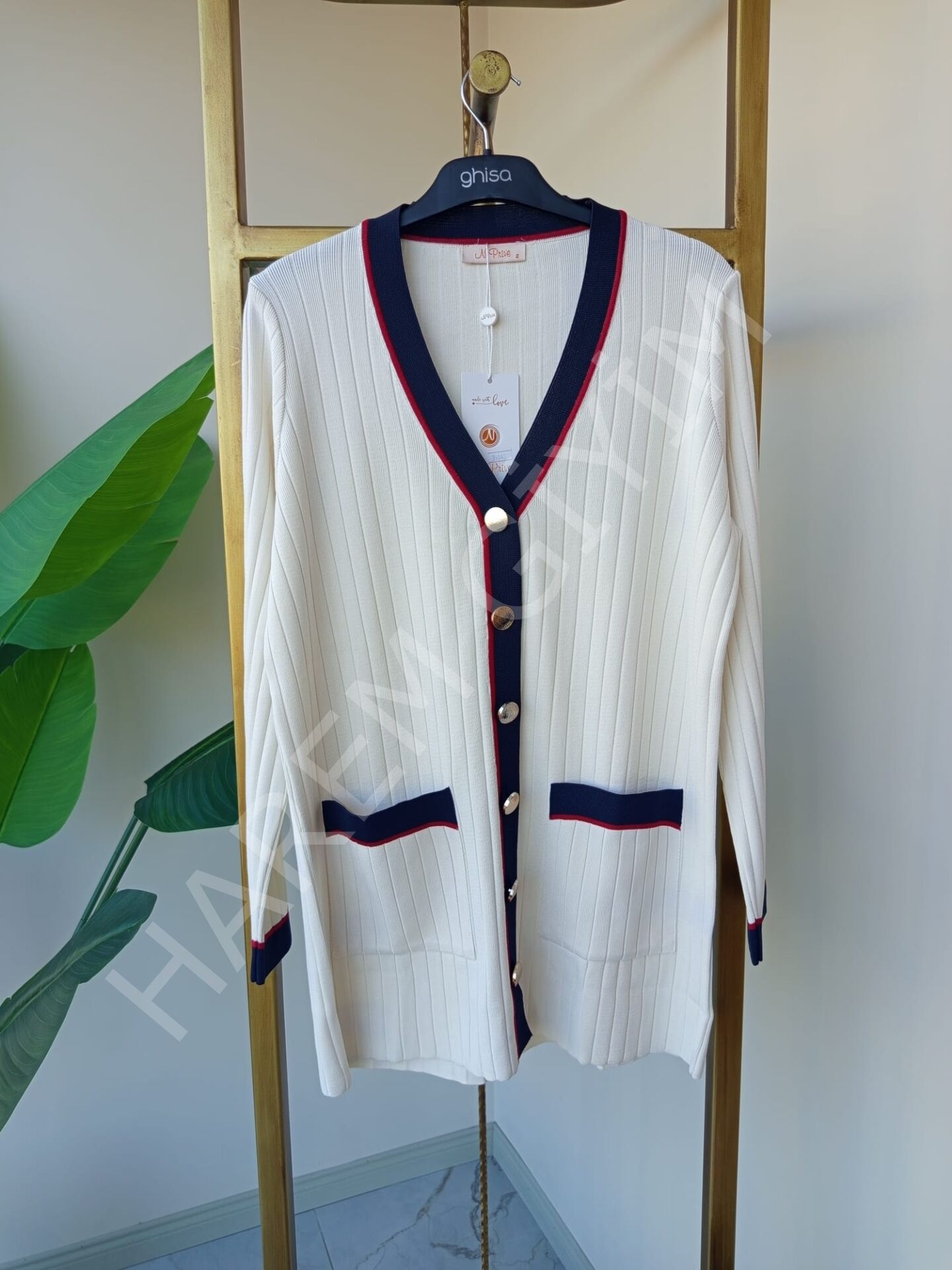 N'PRIVE TRIKO HIRKA
