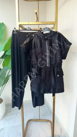 NUR'E KRİSTAL TAŞLI YELEK