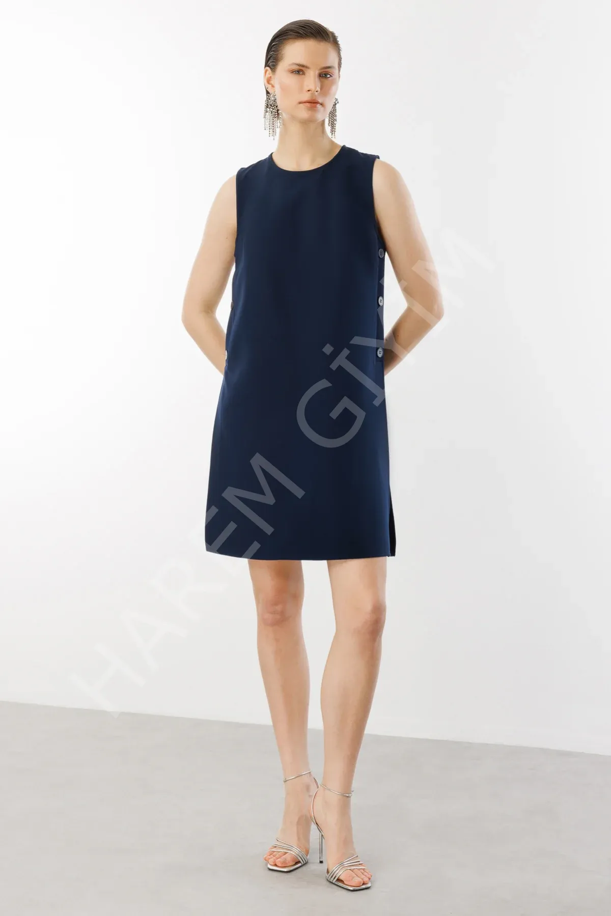ON FASHION DÜĞME DETAYLI  TUNİK
