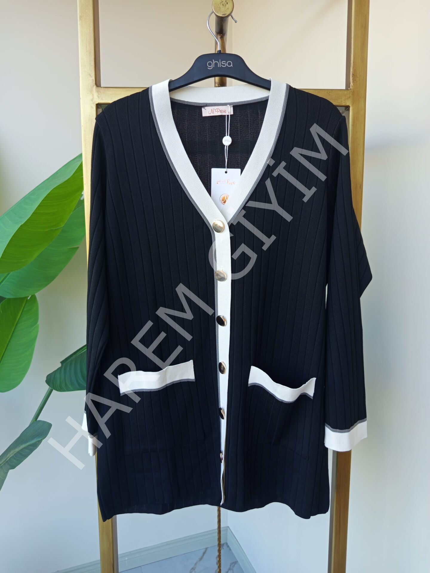 N'PRIVE TRIKO HIRKA