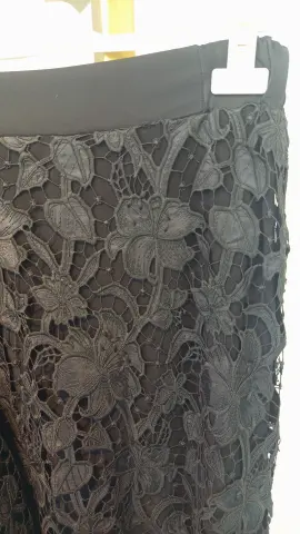 MÜSEMMA GÜPÜRLÜ ETEKLİ TAKIM