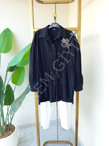 NUR'E TAŞ İŞLEMELİ GÖMLEK