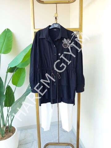 NUR'E TAŞ İŞLEMELİ GÖMLEK