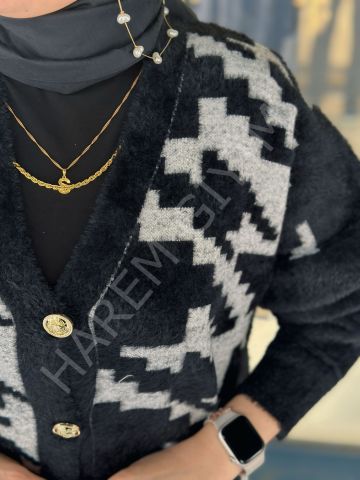 GHISA TRIKO HIRKA