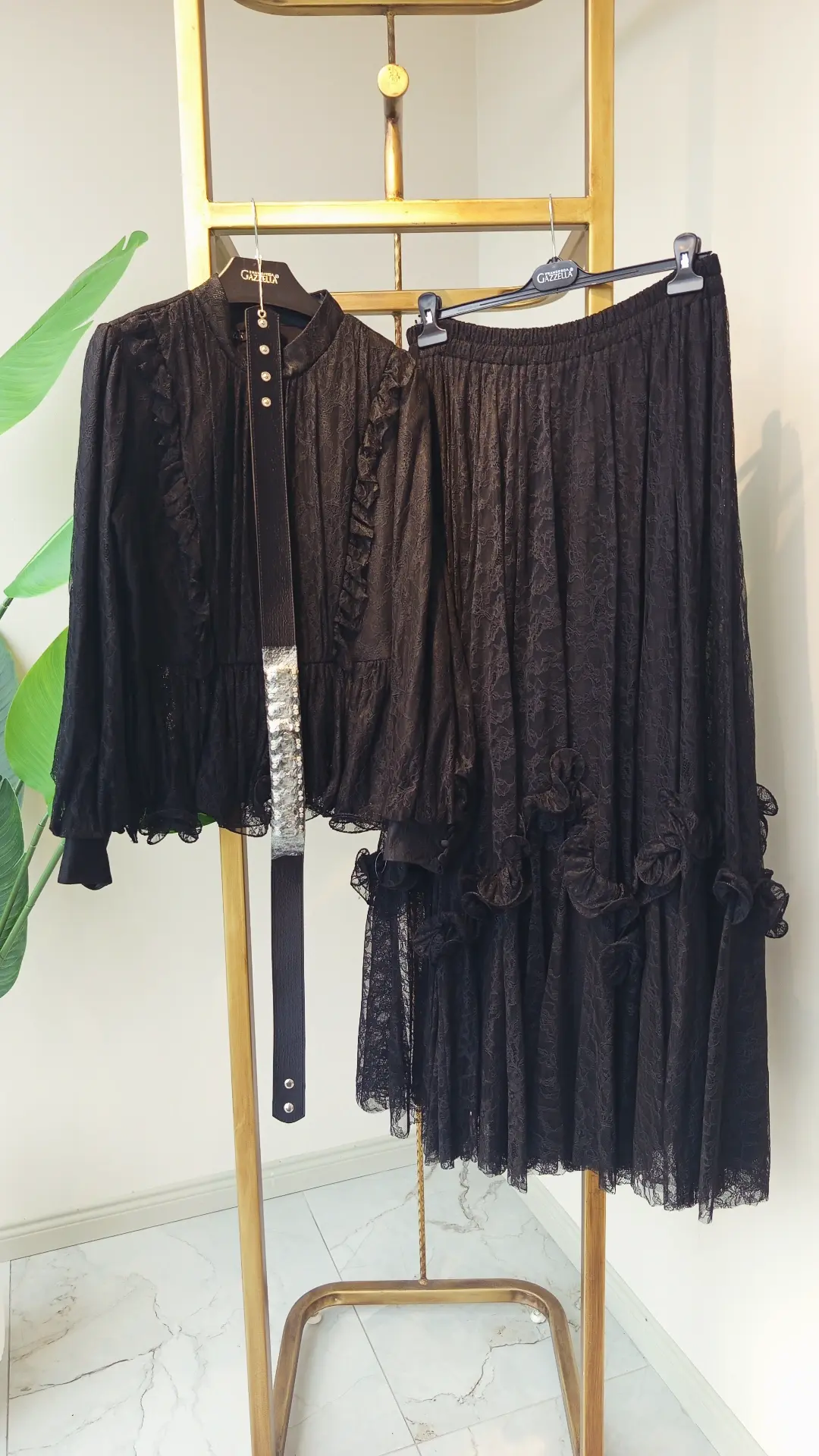 GAZELLA DANTELLİ ETEKLİ TAKIM