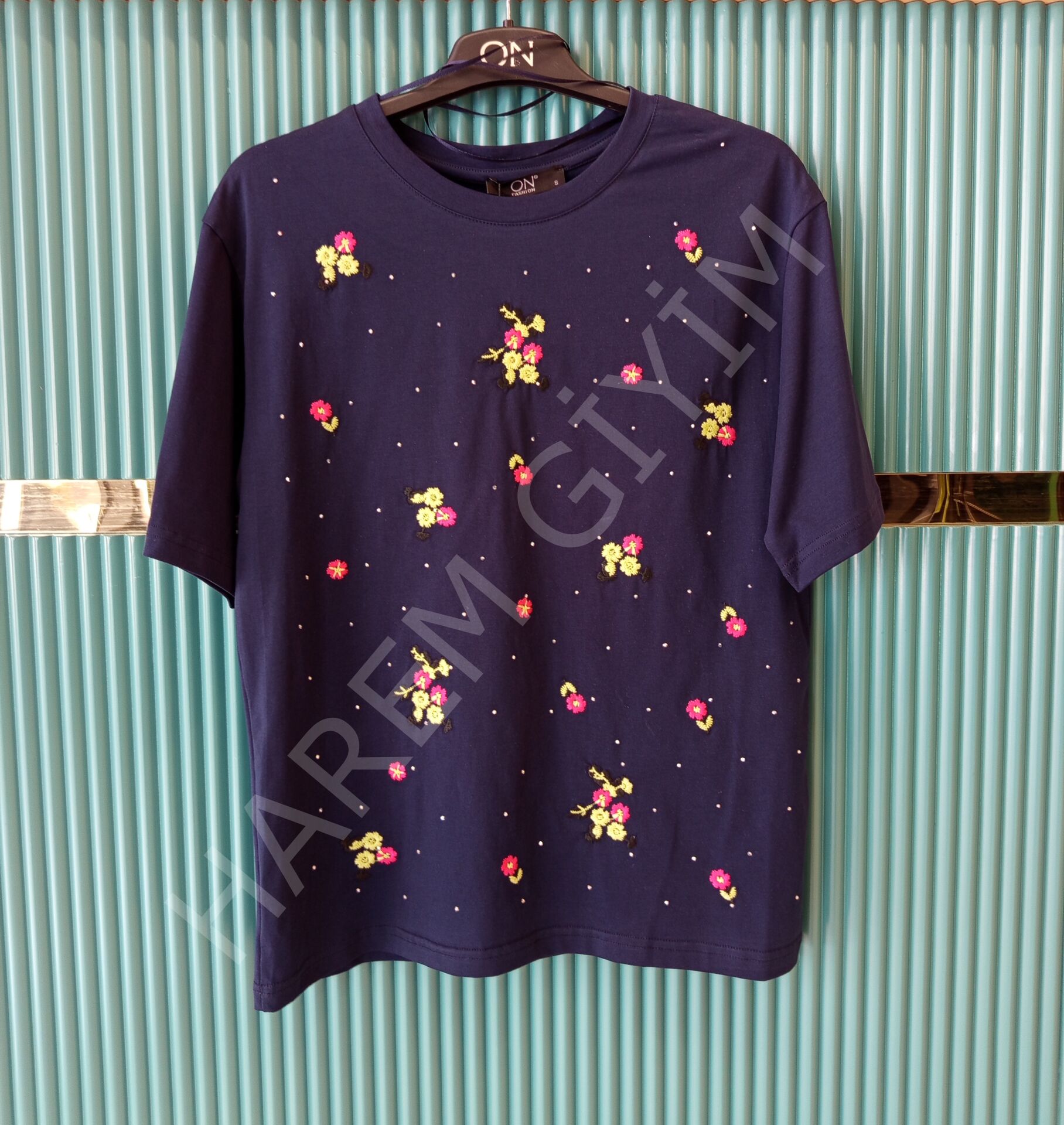 ON TRIKO ÇİÇEKLİ BLUZ