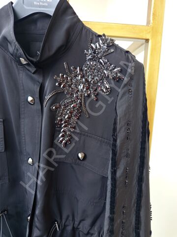 NUR'E KOLU TAŞ İŞLEME DETAY CEKET