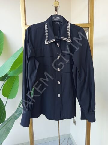 NUR'E YAKASI TAŞLI GÖMLEK