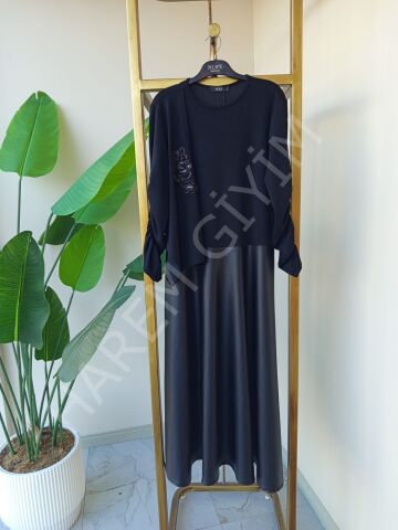 NUR'E DERİ DETAY ELBİSE