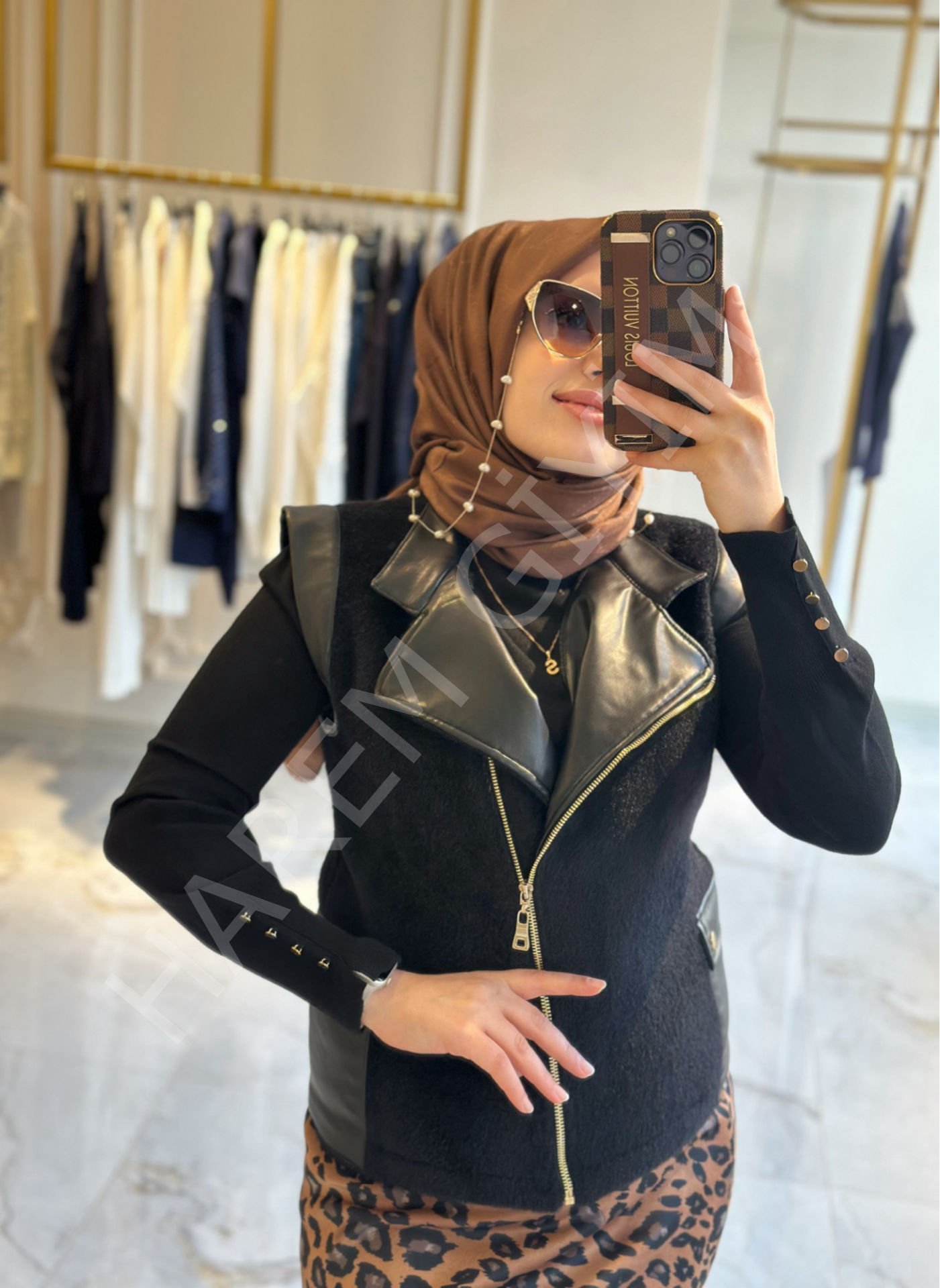 ON TRIKO DERİ DETAYLI PELUŞ YELEK