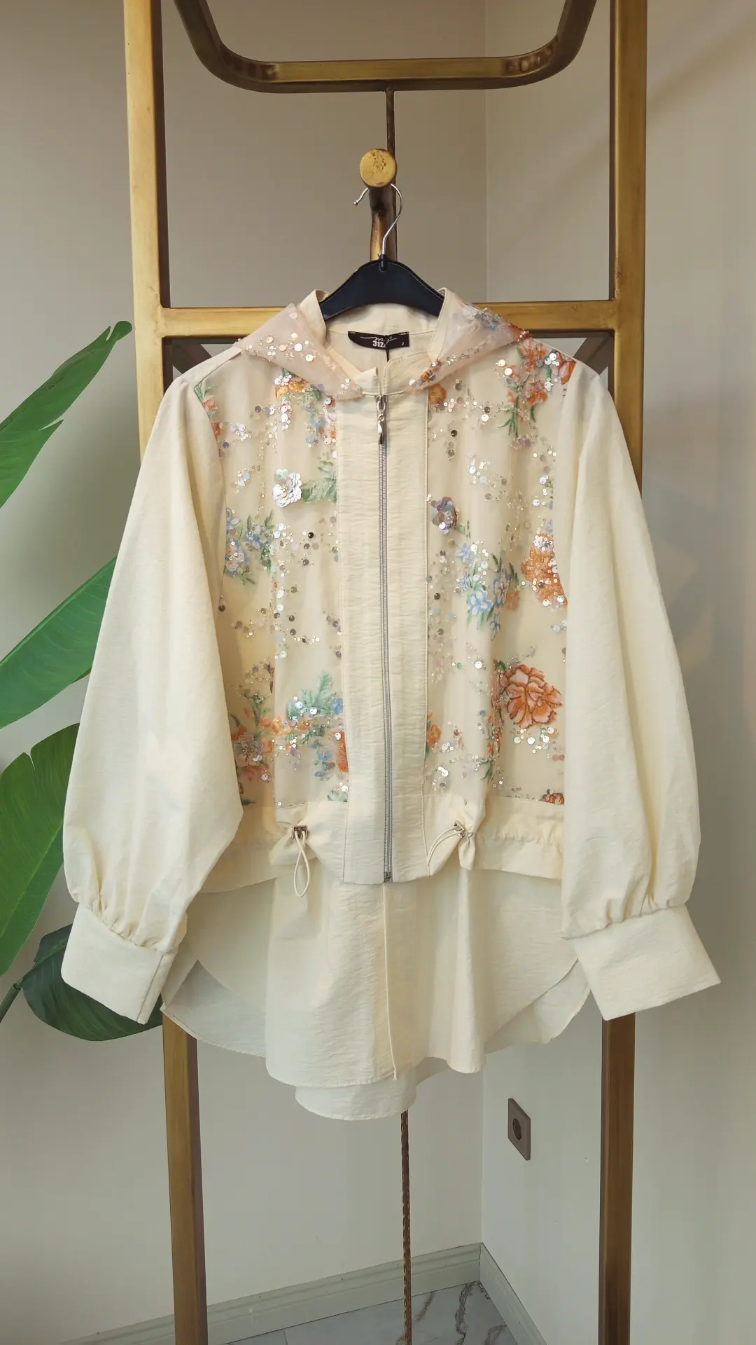 MY312 RENKLİ PUL İŞLEMELİ CEKET