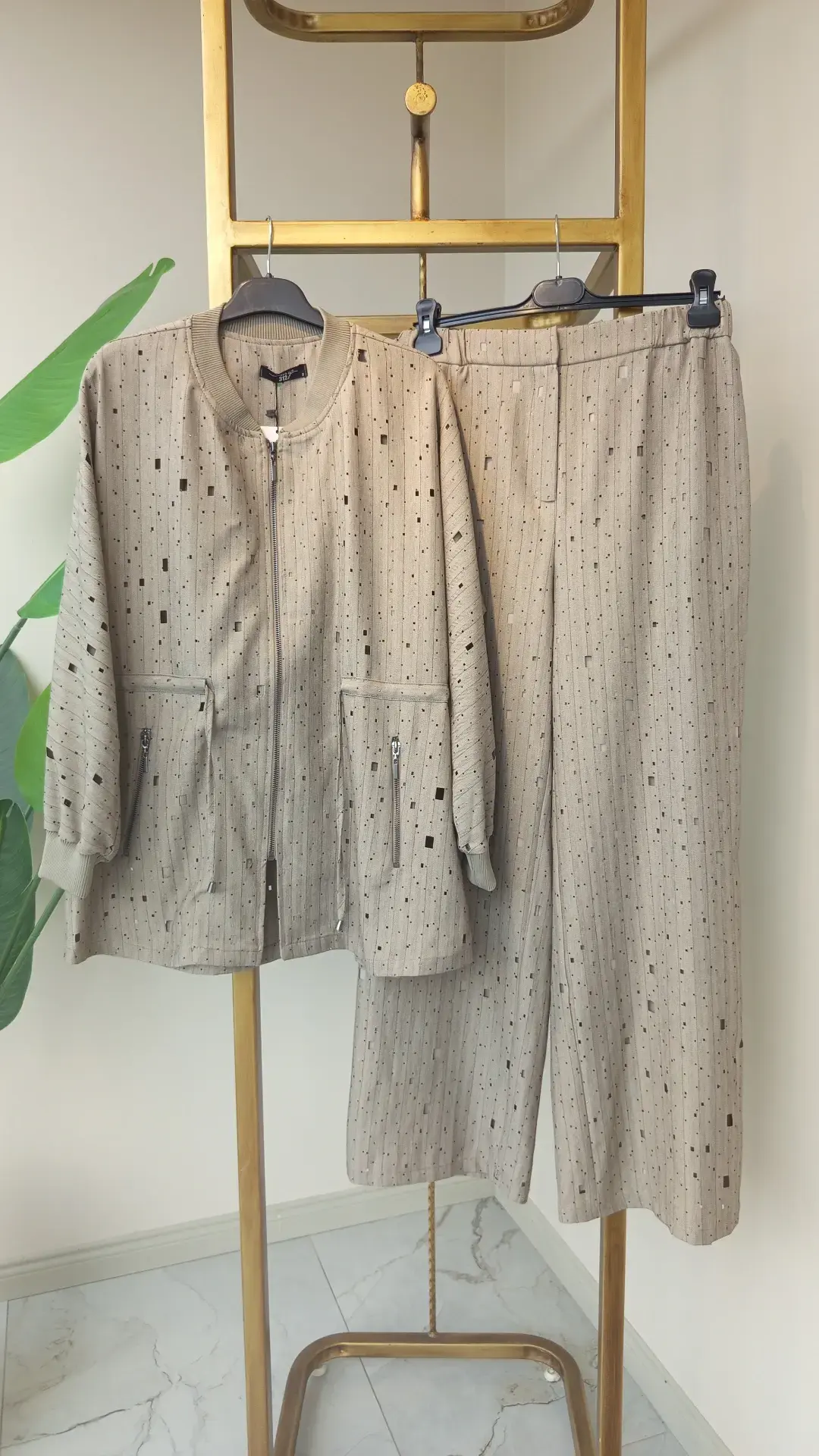 MY312 LAZER KESİM YAKMALI İKİLİ TAKIM