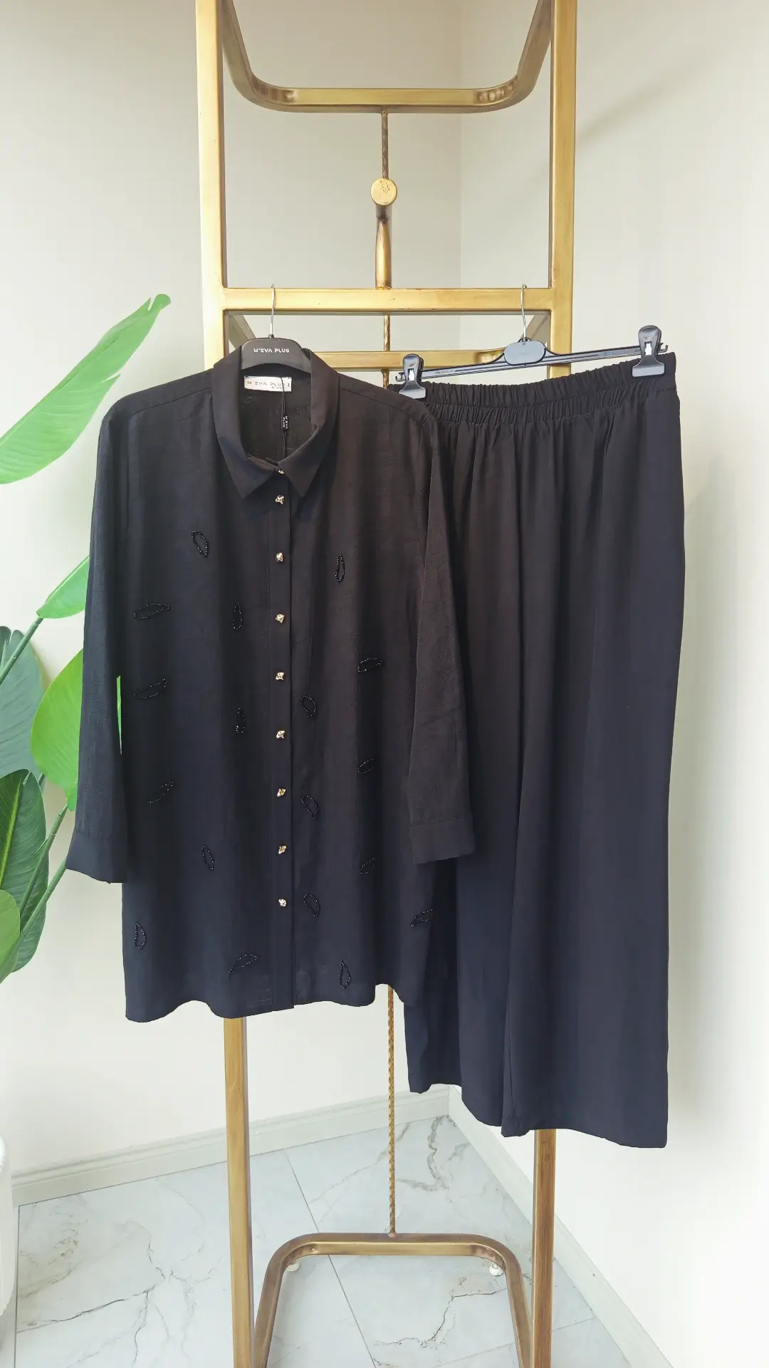 PUREVA /MEVA PLUS GÖMLEK YAKALI BROŞ DETAYLI İKİLİ TAKIM