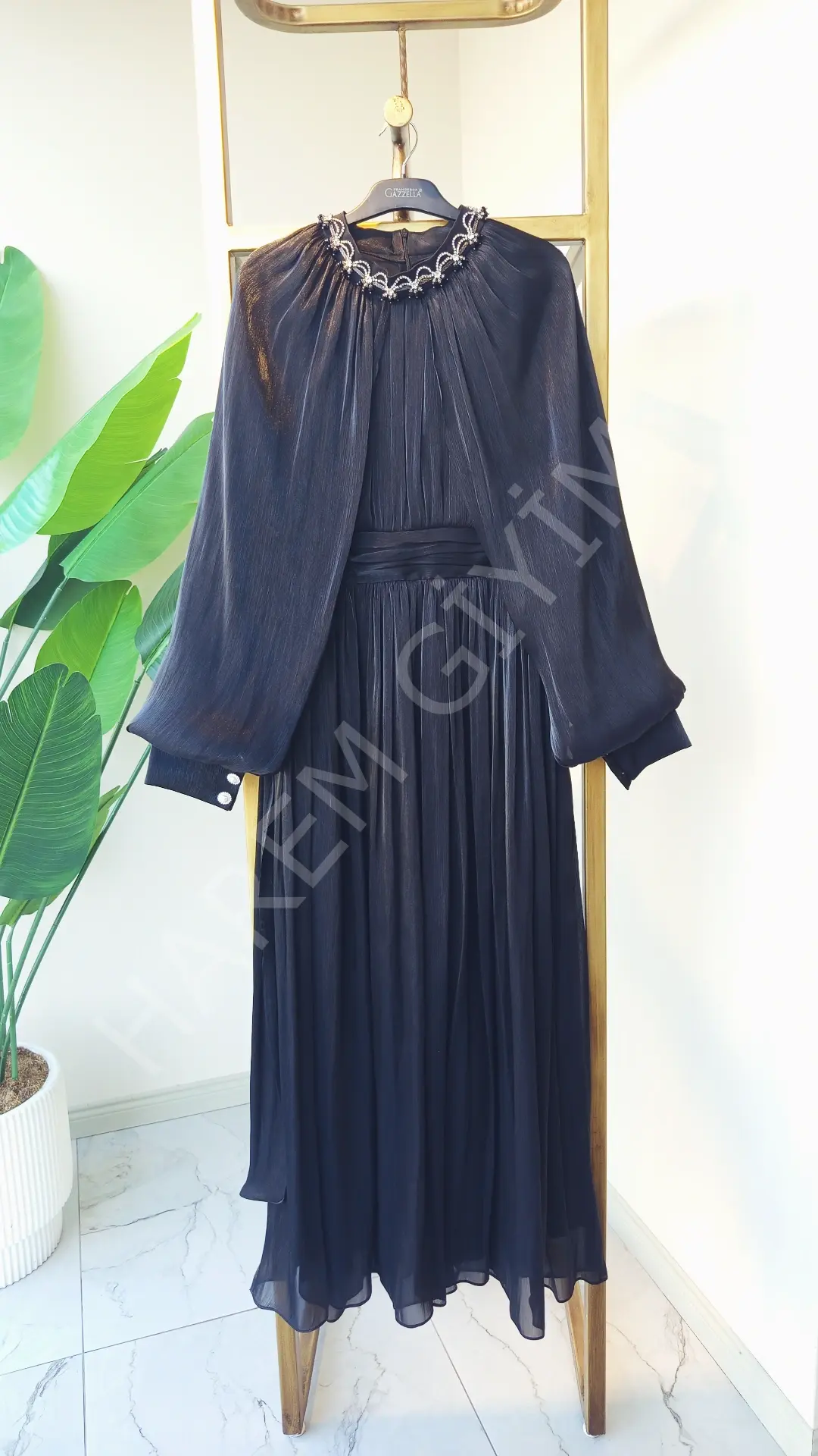 GAZELLA YAKASI TAŞ DETAY TÜL ELBİSE