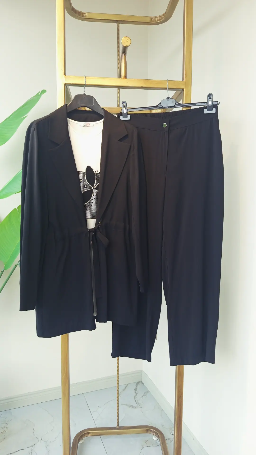 SOLİS ÜÇLÜ TAKIM