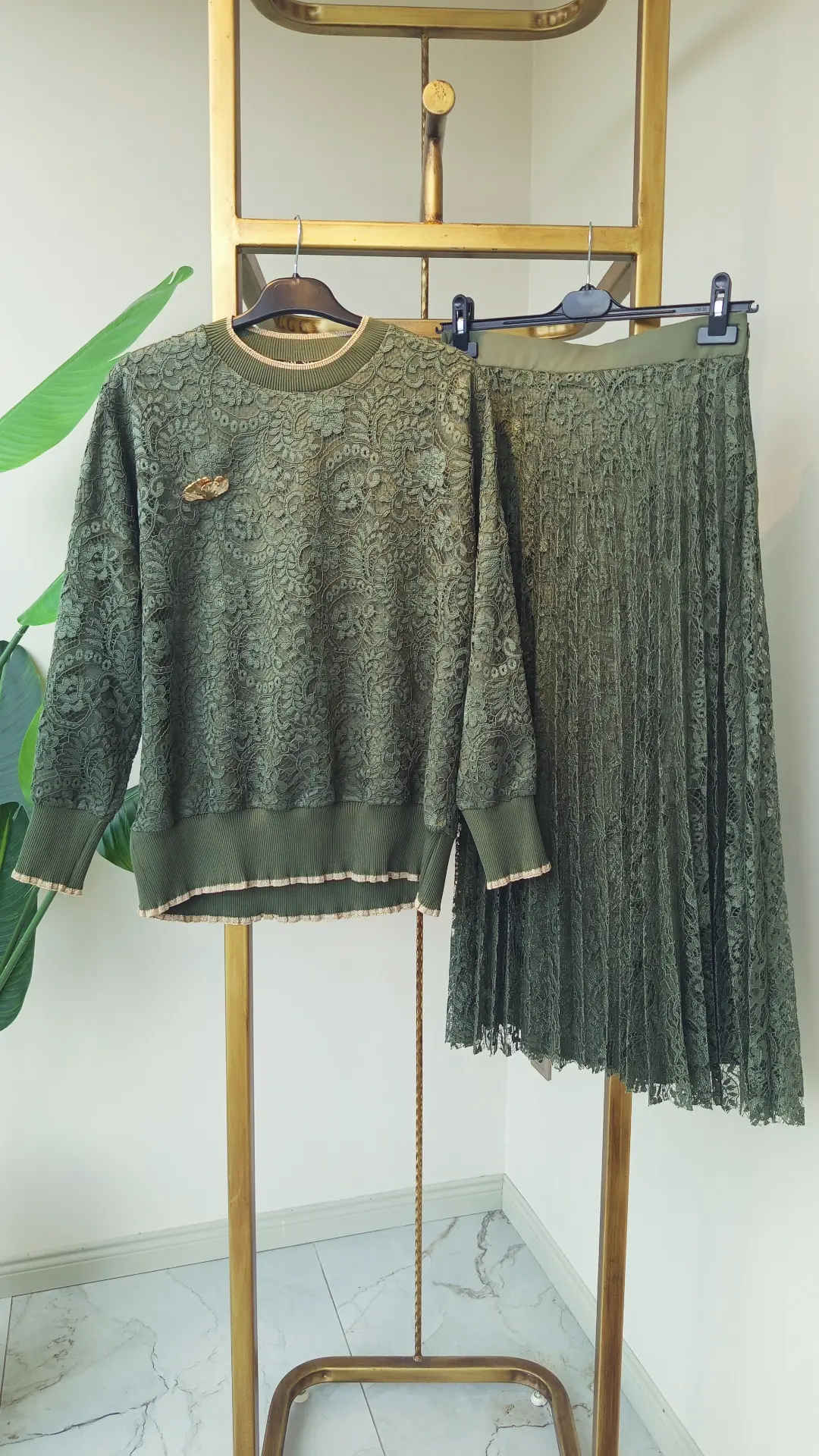 QMASH DANTELLİ ETEKLİ TAKIM